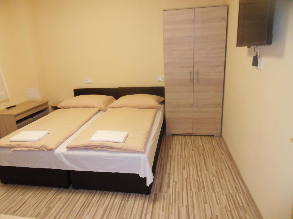 Aba Panzio Bed & Breakfast Zalaszentivan Luaran gambar